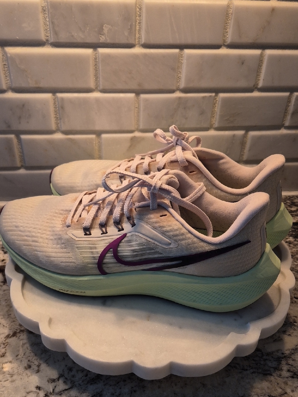 Womens NIKE WOMENS AIR ZOOM PEGASUS 39 SHOES Size 7.5 - Picture 3 of 12